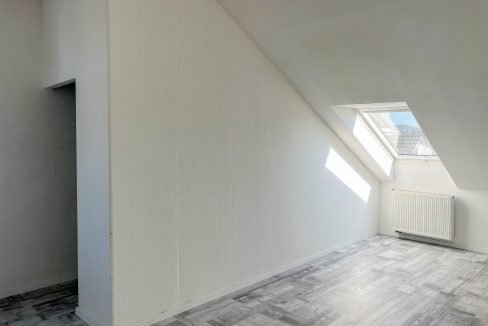 Schlafzimmer mit Ankleidebereich