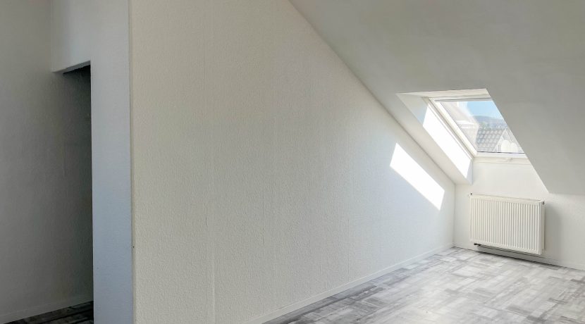 Schlafzimmer mit Ankleidebereich