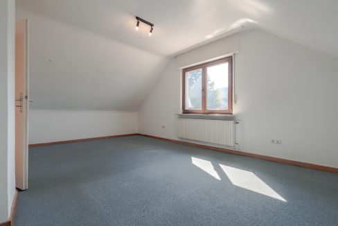 Zimmer 1 DG