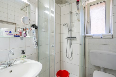Badezimmer EG