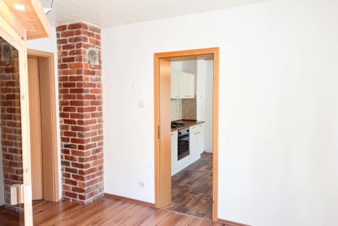 Durchgangszimmer mit Sauna EG