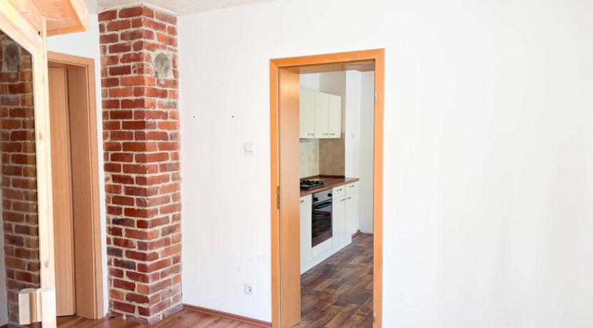 Durchgangszimmer mit Sauna EG