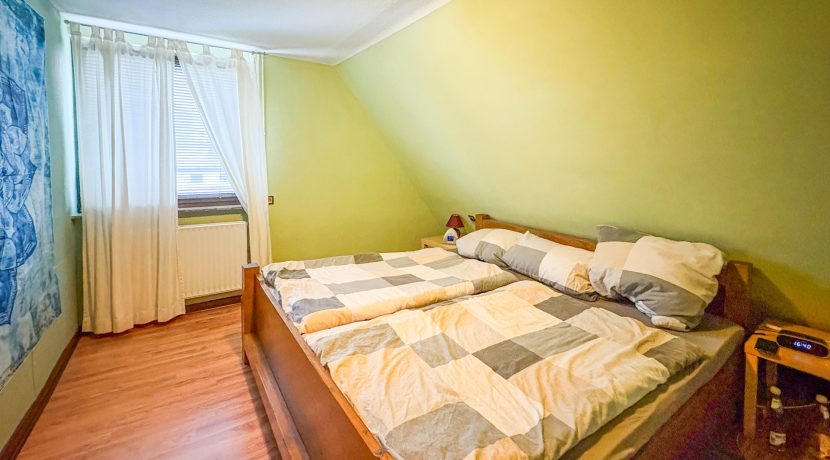 Elternschlafzimmer (OG)