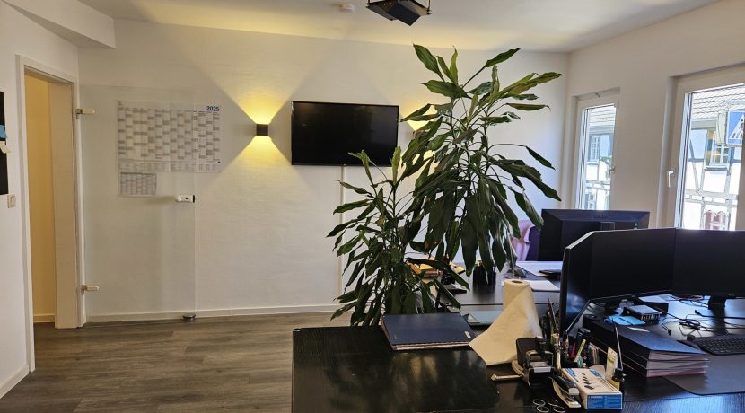 Büro 1