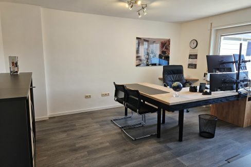 Büro 3