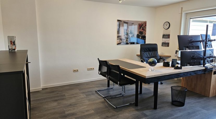 Büro 3