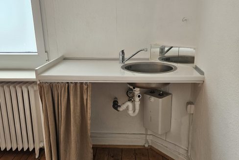 Waschbecken Hauptraum