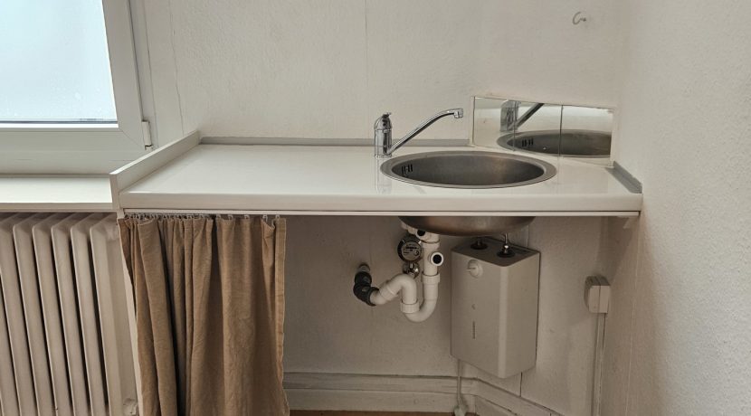 Waschbecken Hauptraum
