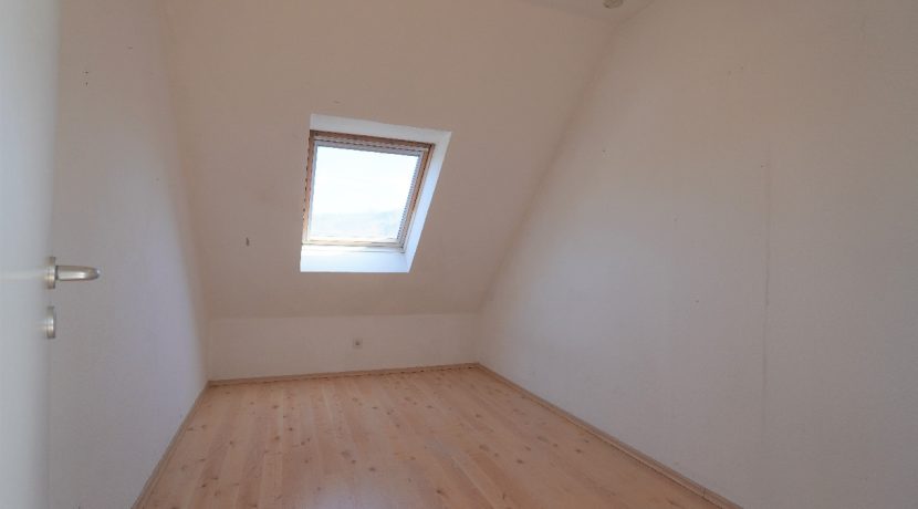 Zweites Schlafzimmer im DG