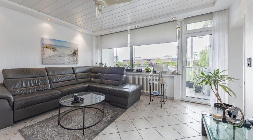 lichtdurchflutet Wohnen mit Loggia