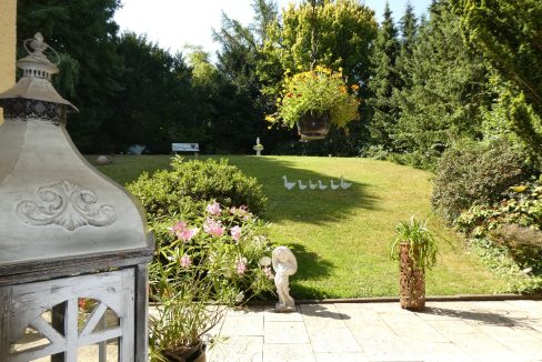 Gartenansicht von der Terrasse