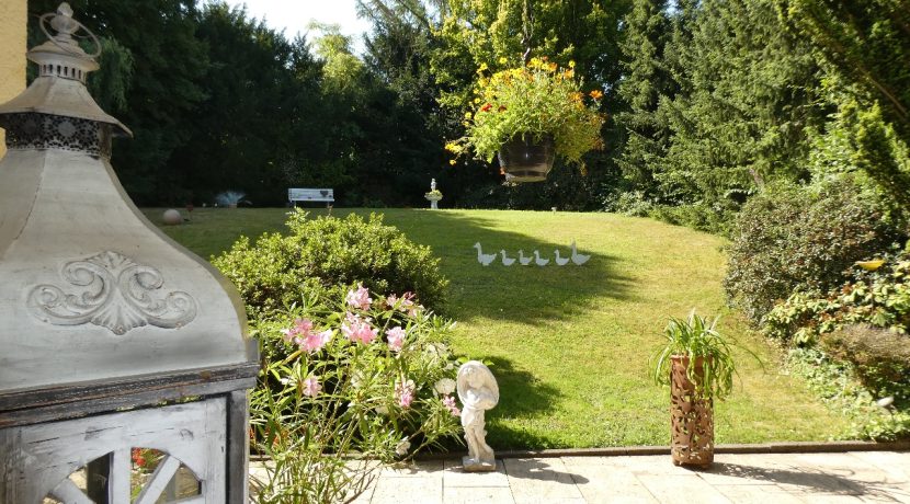 Gartenansicht von der Terrasse