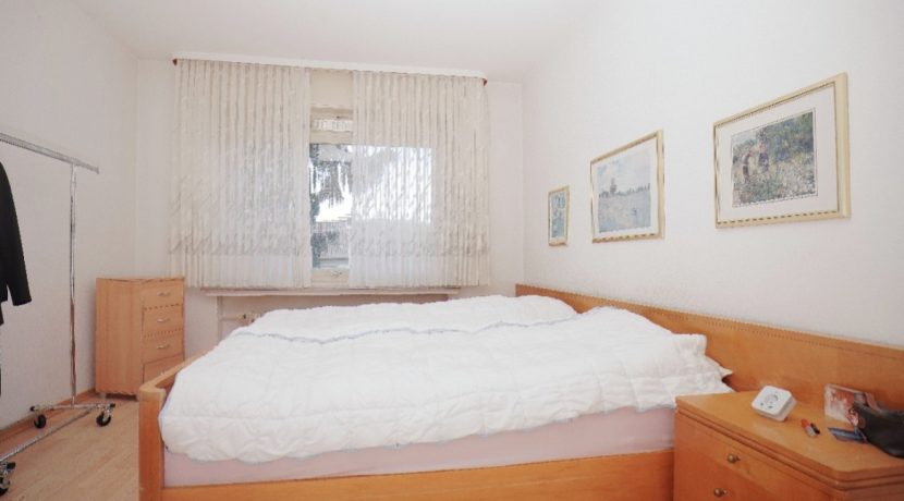 Schlafzimmer im Ergeschoss