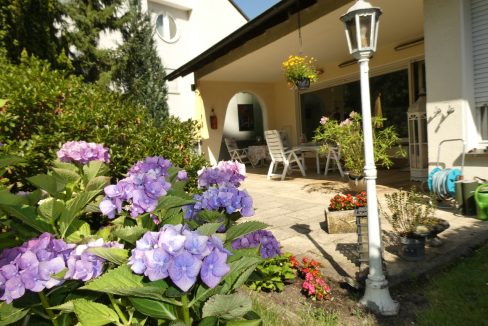 Hauptterrasse vom Garten