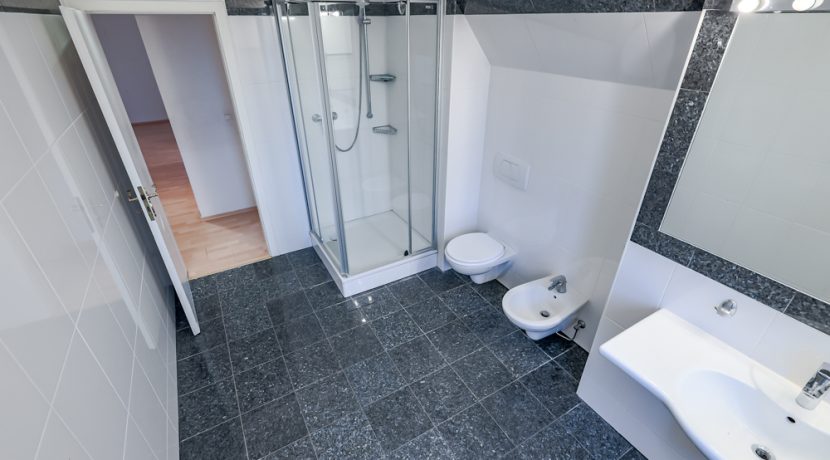 Badezimmer 1 OG
