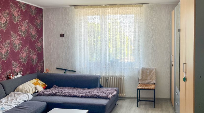 geräumiges Schlafzimmer