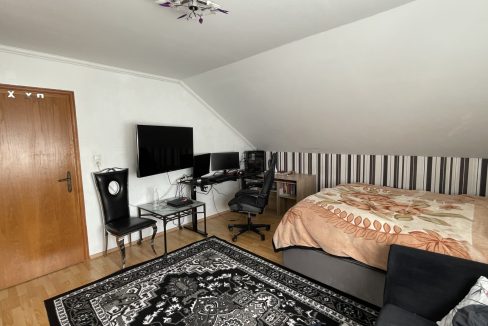 Schlafzimmer 2 DG