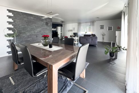 Wohn-/Esszimmer