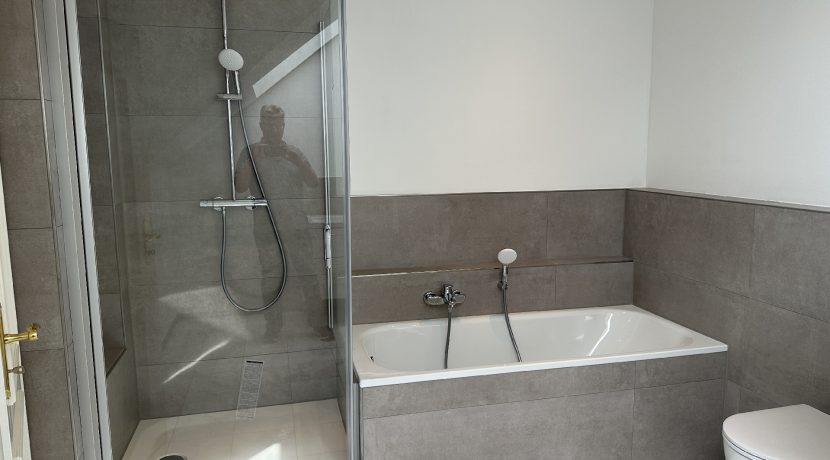 Wannen-/Duschbad