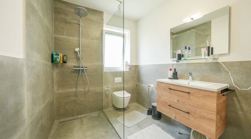 Badezimmer 1. OG