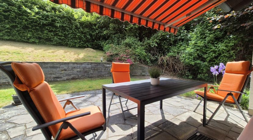 ...mit Zugang zum Garten
