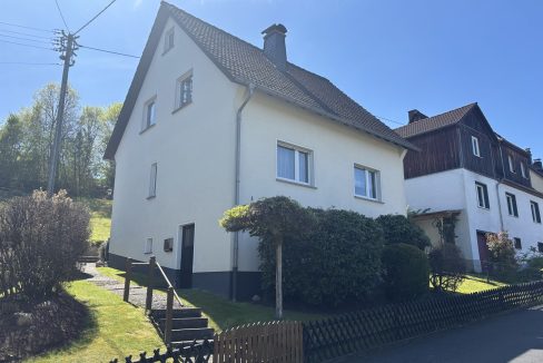 Straßenansicht