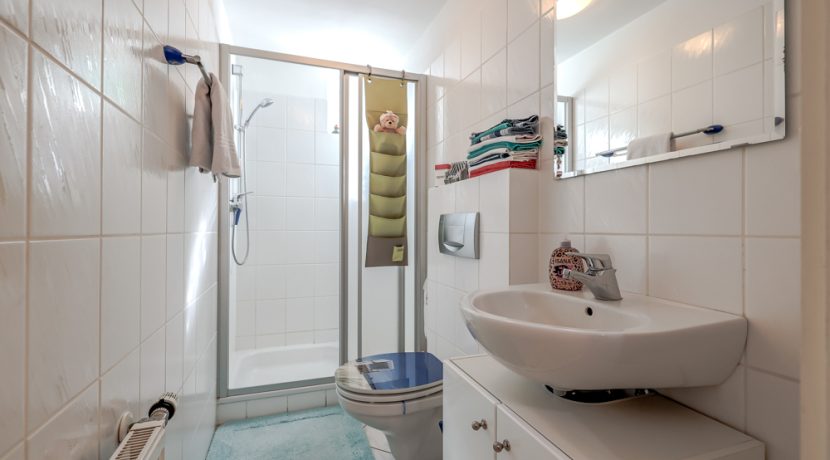 Badezimmer EG