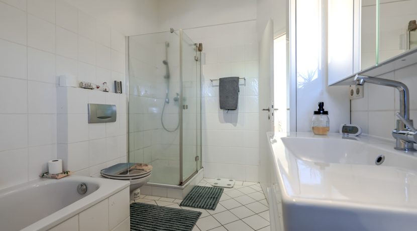 Badezimmer DG