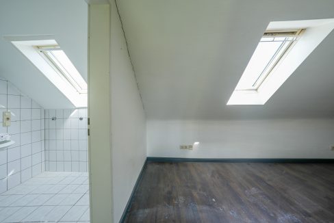 Räumlichkeit 9