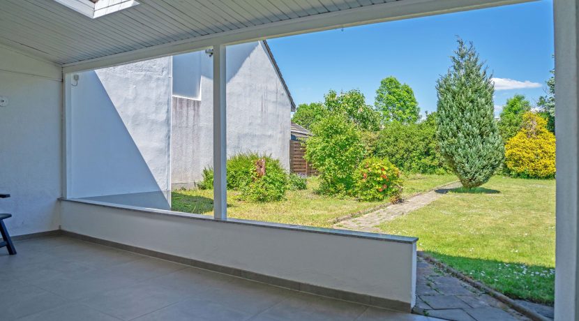 überdachte Terrasse