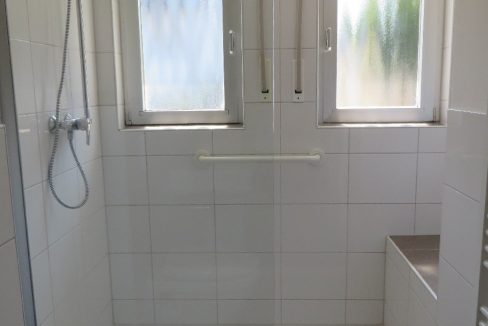 Bad mit Walk-In-Dusche