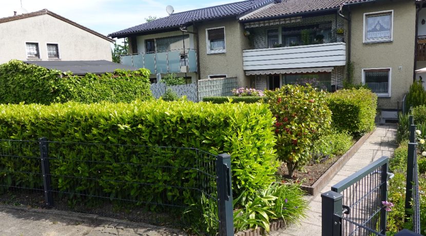 Gepflegtes Zweifamilienhaus