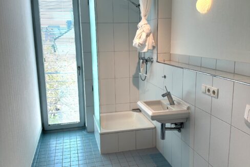 Gäste-Bad mit Dusche