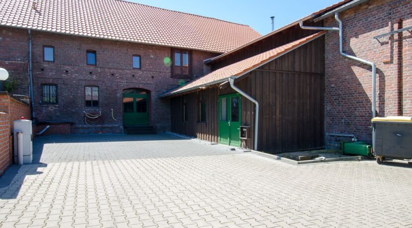 Zugang Halle