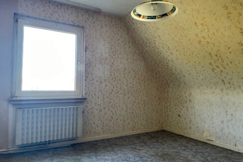 Schlafzimmer (DG)