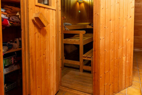 Private Sauna im Keller – Ihr persönlicher Wellnessbereich für Erholung pur.