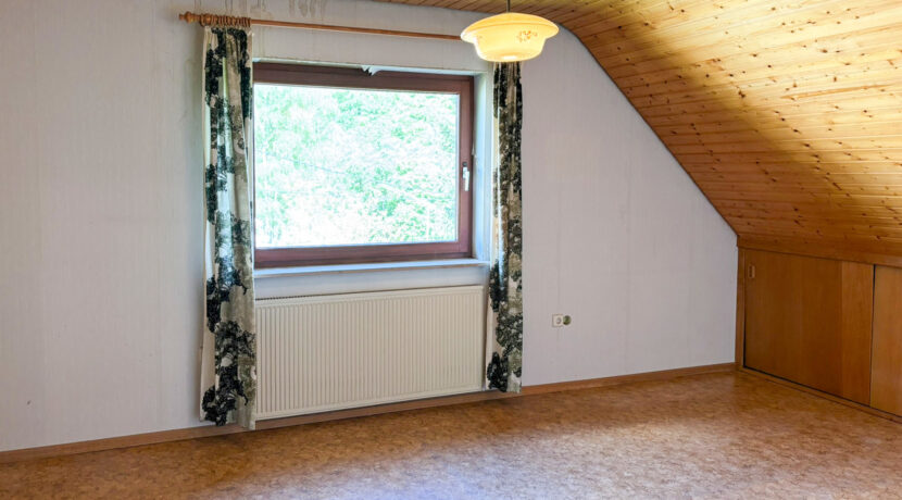 Schlafzimmer DG rechts