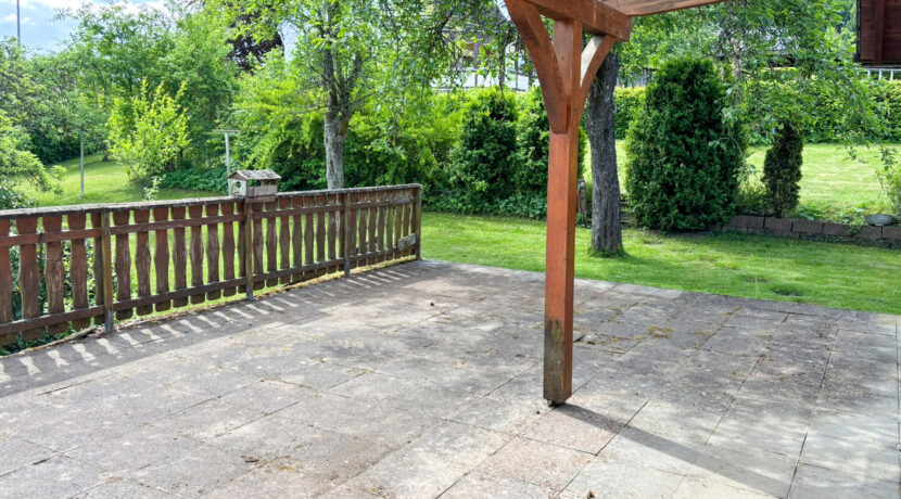 Terrasse EG links