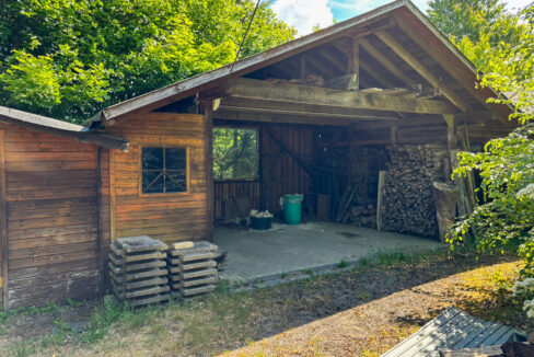 Holzschuppen separates Gartengrundstück