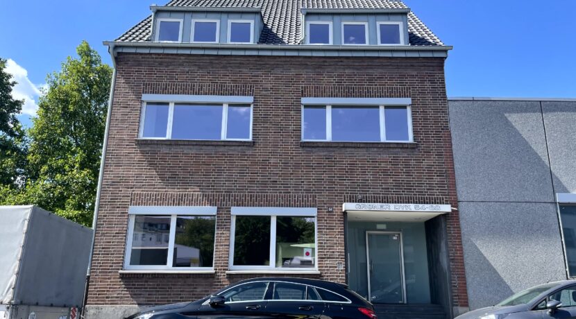 Straßenansicht