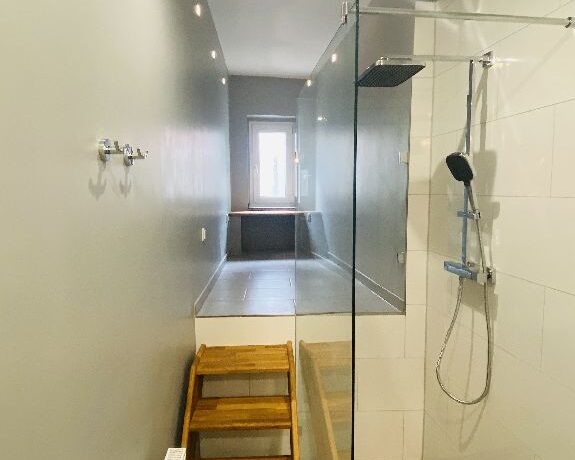 Bad mit Wellnessbereich