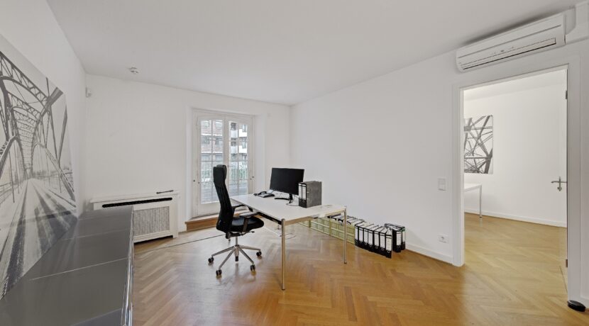 Einzelbüro mit Dachterrasse