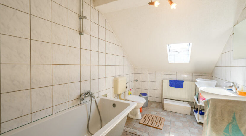 Badezimmer DG