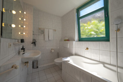 Badezimmer 1