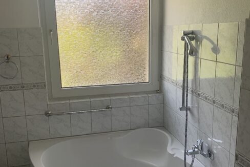 Badezimmer mit Wanne