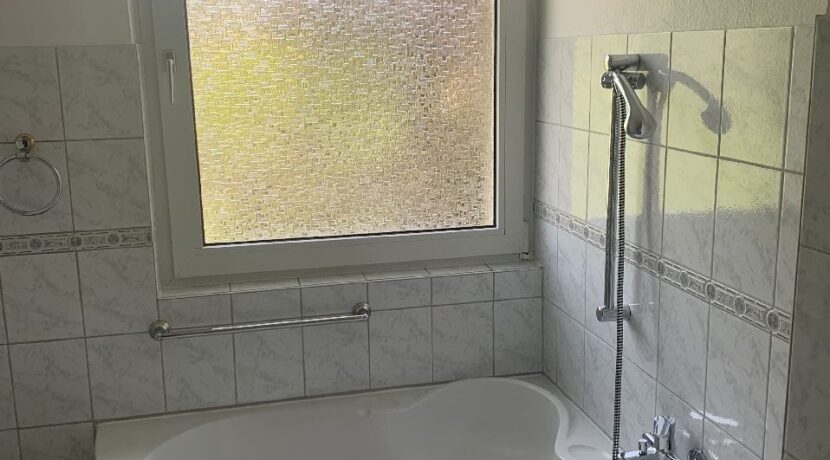 Badezimmer mit Wanne
