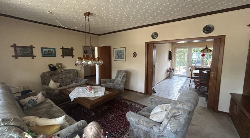 Wohnzimmer Blick ins Esszimmer