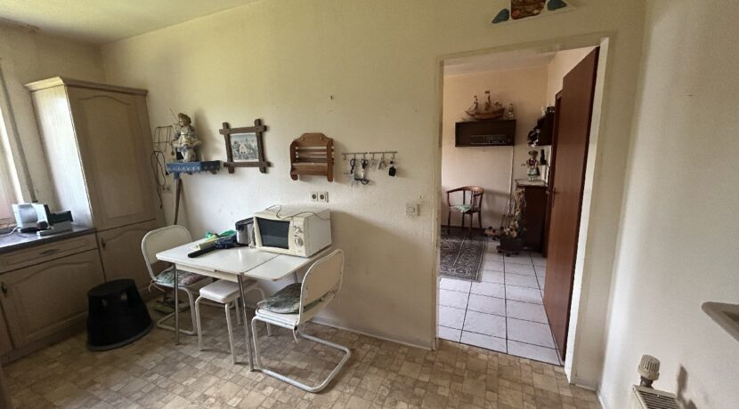 Küche Blick ins Esszimmer
