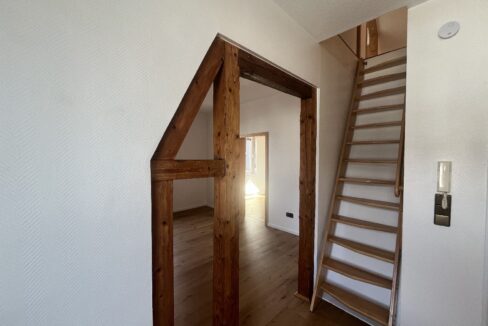 Diele mit Treppe zum Hochgeschoss