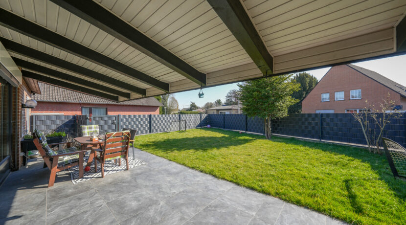 Überdachte Terrasse